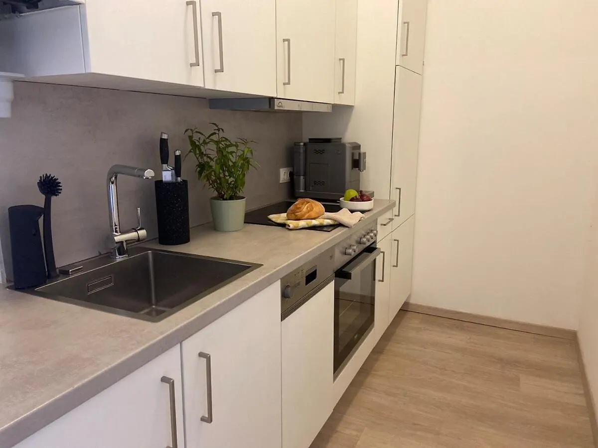 Servus Homes - Metro Station Stadthalle Viena 0*,  Austria